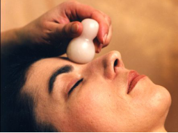 Webinar: Seelenschmeichler - kleine Massagen mit den Casa Vitale Massagesteinen