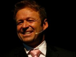 Webinar: Wie Sie als Trainer, Coach, Speaker von vielen neuen Einnahmequellen profitieren