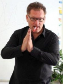 G Christopher Schöfisch
